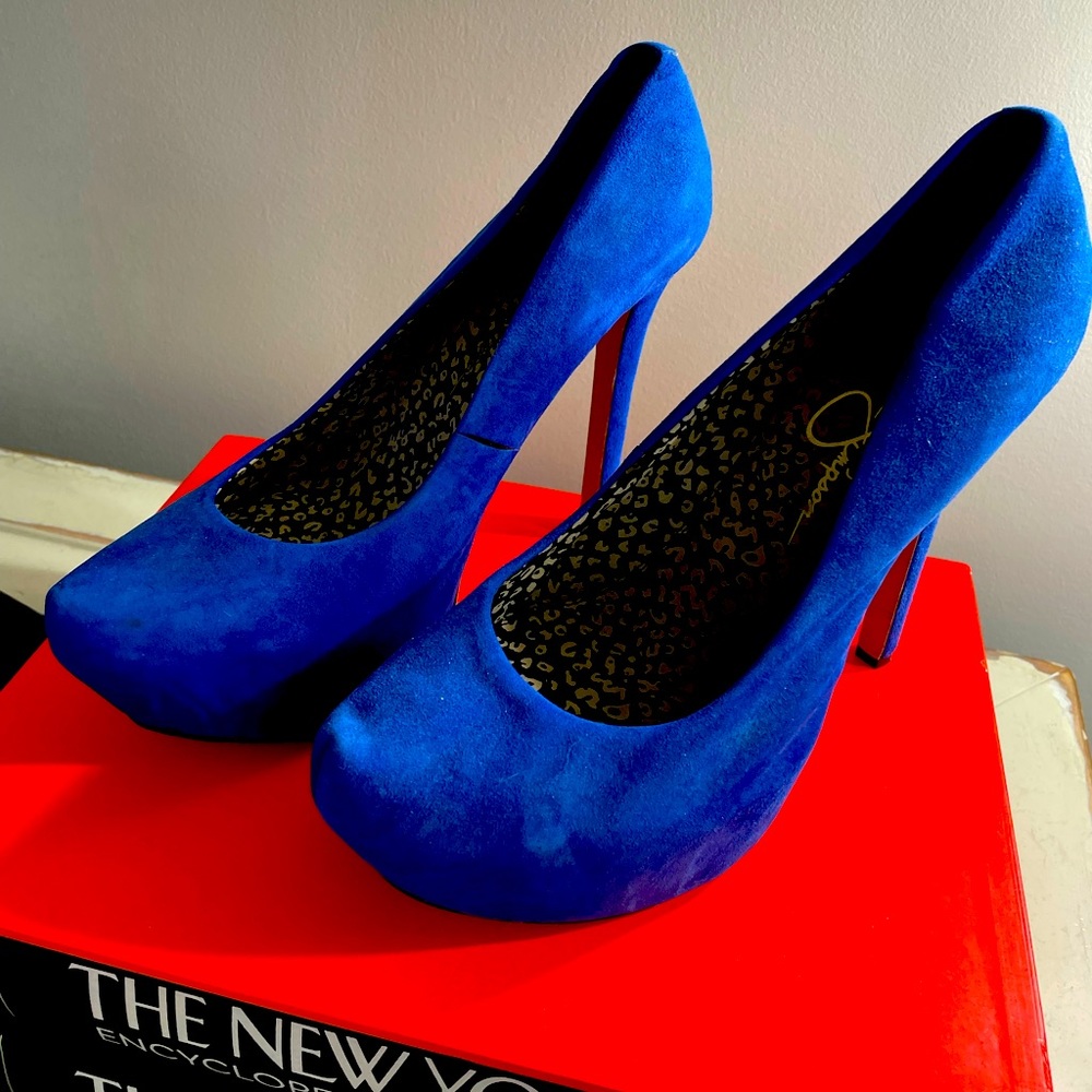 Jessica Simpson high heels